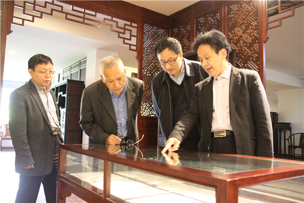 中國木材與木制品流通協(xié)會會長劉能文 蒞臨匯才紅木考察指導(dǎo)